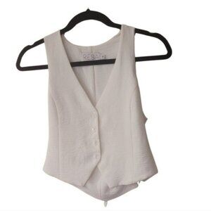 RESA‎ White Sleeveless Vest Top Textured Button Down. Size Small.